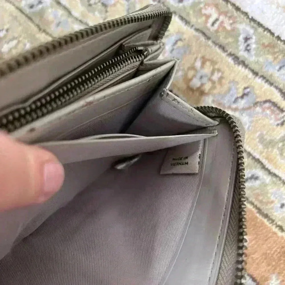 Coach Wallet Accordion Zip Embossed Leather Gray Color - Picture 5 of 9